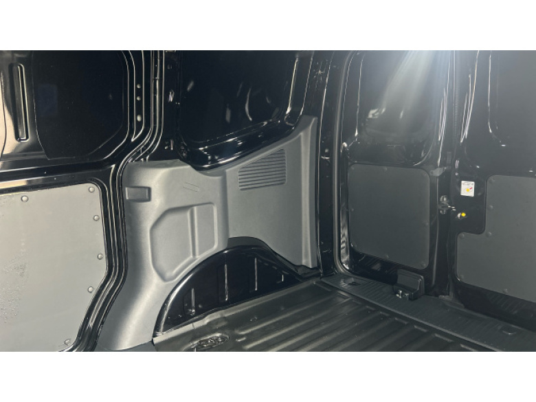 Ford Transit Courier E-Transit Courier 100kW 43kWh Limited Van Auto